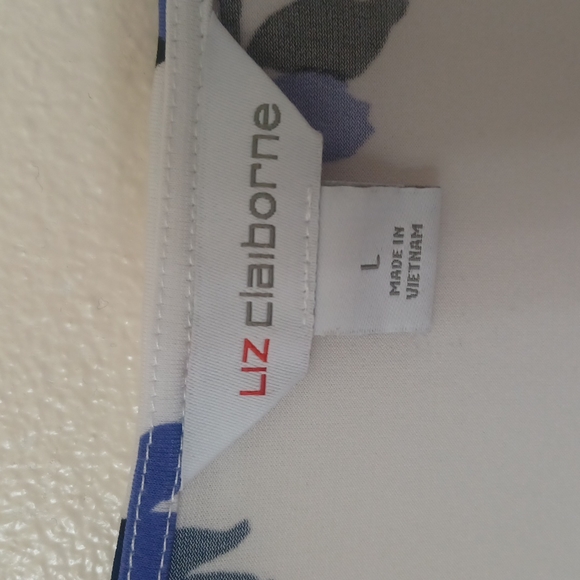 Liz Claiborne Short Sleeve V Neck Floral Patterned Career Top.  Size Lar… - Picture 4 of 6